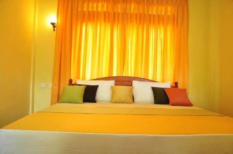 Palm Beach Inn & Sea Shells Cabanas Bentota Exterior photo